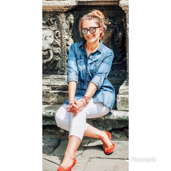 Beige by Eci light denim button down tunic - Picture 4 of 10